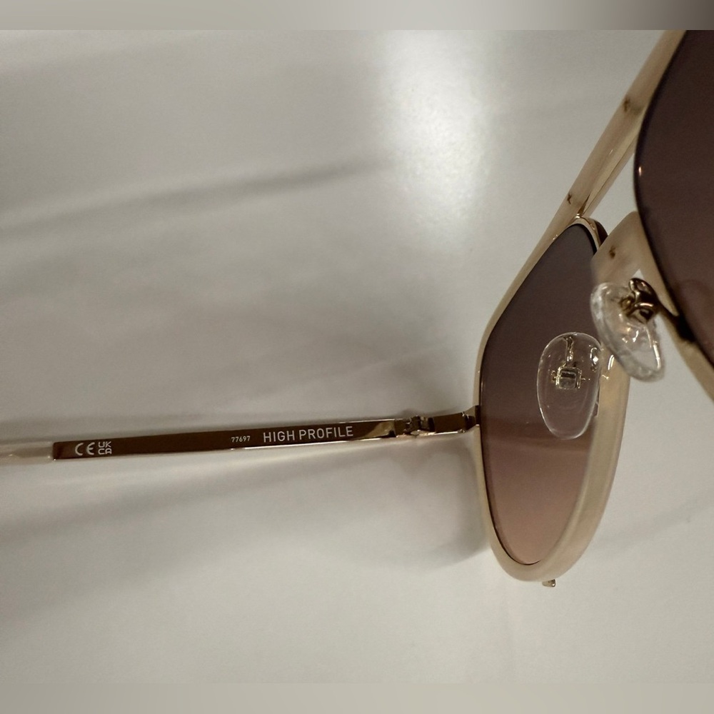 QUAY HIGH PROFILE Bone Frame / Brown Fawn Lens - Picture 8 of 9